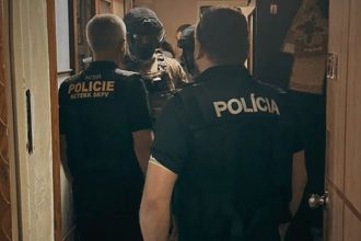 Mimoriadna razia v Dnipre Policajti patrali po pachatelo hrozieb