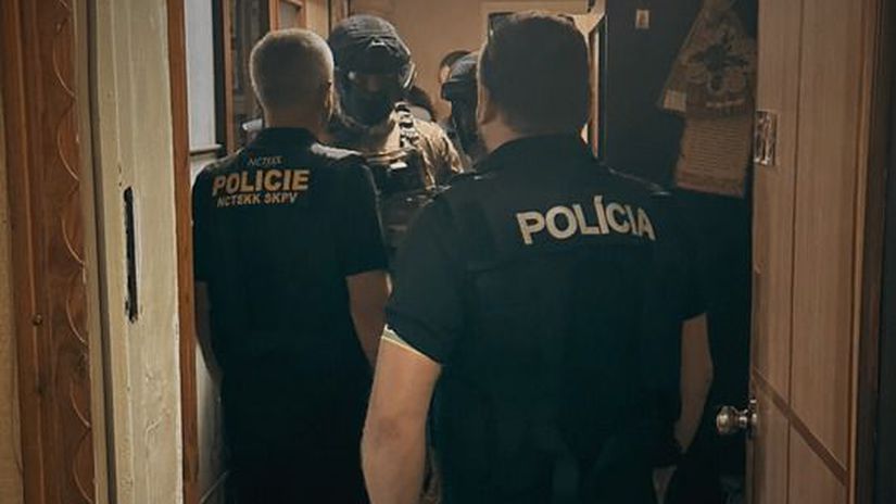 Mimoriadna razia v Dnipre Policajti patrali po pachatelo hrozieb