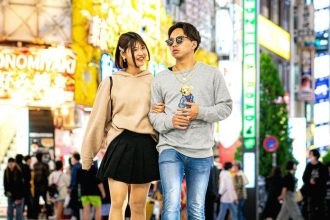 Mladi Japonci sa nechcu viazat a cestovat