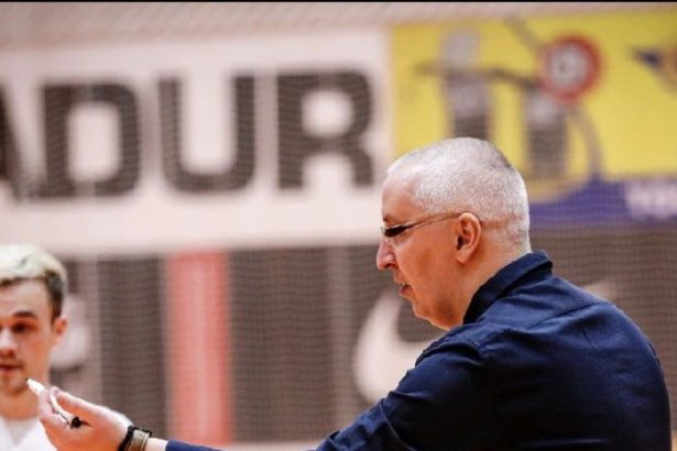 Srbsky trener blahozelal Putinovi dostal vypoved