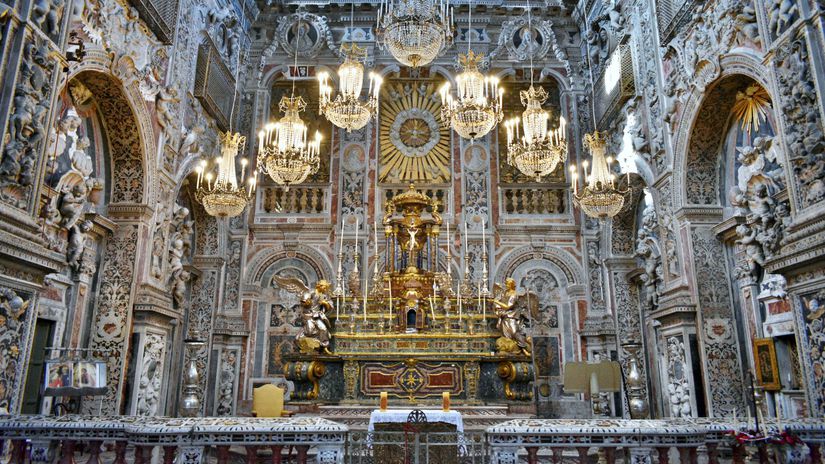 V Palerme kde sa stretava orientalna zivelnos so zapadnou noblesou maju klastor princezien