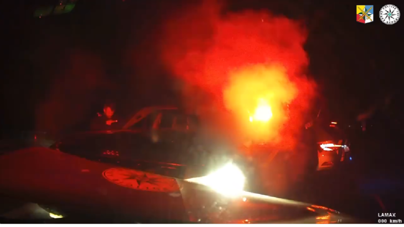 VIDEO Mlady vodic predviedol nepochopitelne spravanie za volantom