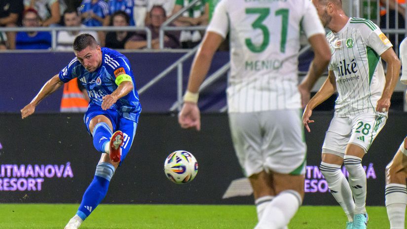 Vypredany stadion v Presove styri goly a 11 zmien trenera Weissa Novacik porazil Slovan zakopol aj DAC