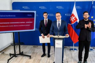 Aktualne Stat prepocita milion dochodkov oznamil rezort prace Seniorom co vychovali deti stupnu o stovky eur