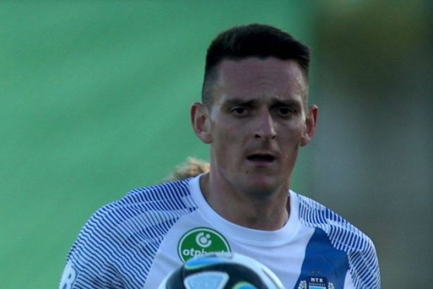 Calzona ho vyradil na poslednu chvilu Slovan nechcel zaplatit sumu okolo miliona Polievka ma namierene k rivalovi