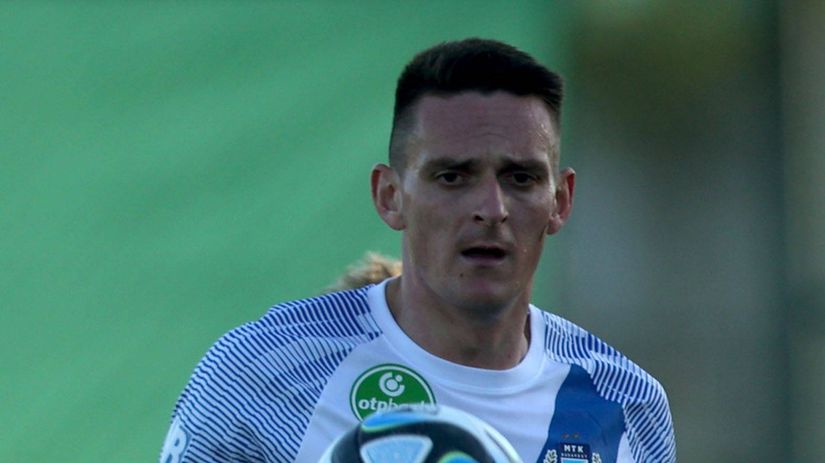 Calzona ho vyradil na poslednu chvilu Slovan nechcel zaplatit sumu okolo miliona Polievka ma namierene k rivalovi