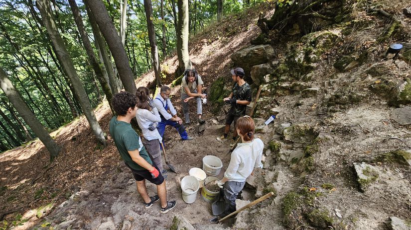 Cenne nalezy pomohol odkryt jazvec