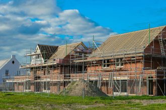 Ciernym stavbam odzvonilo Stavebny zakon pritvrdil