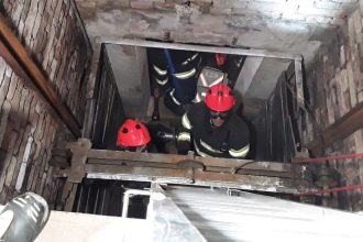 Drama v utrobach domu Zrutil sa vytah s rodinou