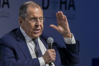 Lavrov nacrtol podmienky mieru Chce bezpecnostne zaruky a ziadne NATO Tvrdi ze Zelenskyj nema legitimitu