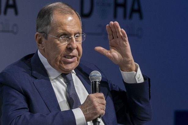 Lavrov nacrtol podmienky mieru Chce bezpecnostne zaruky a ziadne NATO Tvrdi ze Zelenskyj nema legitimitu