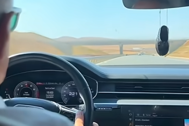 Minister dopravy pokrstil novu dialnicu jazdu natocil