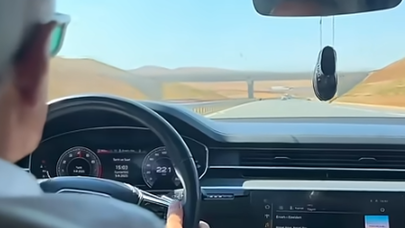 Minister dopravy pokrstil novu dialnicu jazdu natocil