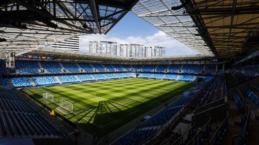 Pravnik odporuca vlade podat trestne oznamenie