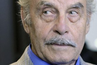 Rakusan Fritzl ktory 24 rokov vznil dceru poziadal o prepustenie