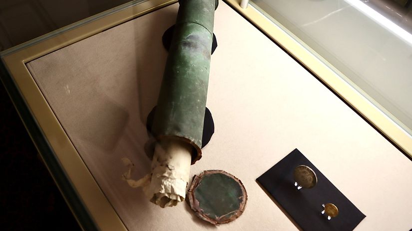 V polsej katedrale objavili najstarsiu schranku na svete