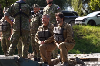 VIDEO Pellegrini a Kalinak stavali pontonovy most skoncili vo vode