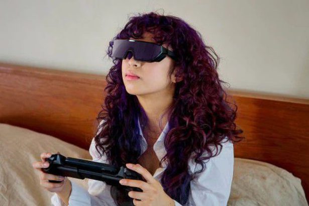 VR okuliare Sentinel vytvoria obraz 180 palcov