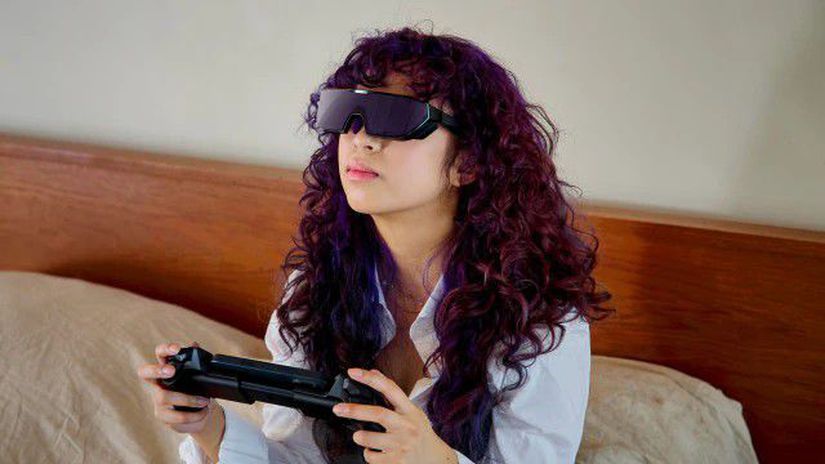 VR okuliare Sentinel vytvoria obraz 180 palcov