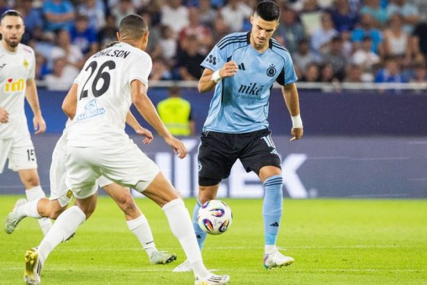 Valali sa zdrzovali mali stastie hovorili po vypadnuti nestastni Slovanisti Pravdu o dvojzapase povedal len Marko Tolic