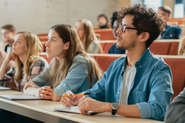 Vysoke skoly cakaju velke zmeny a zakon ovplyvni studentov a ucitelov