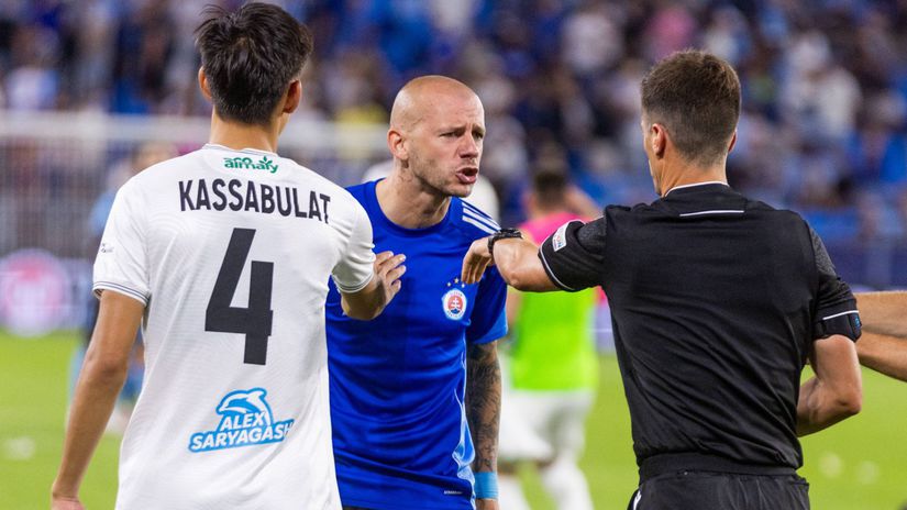 Weiss junior po skrate a cervenej karte Taky som nezmenim sa Otec povedal dolezitu vec