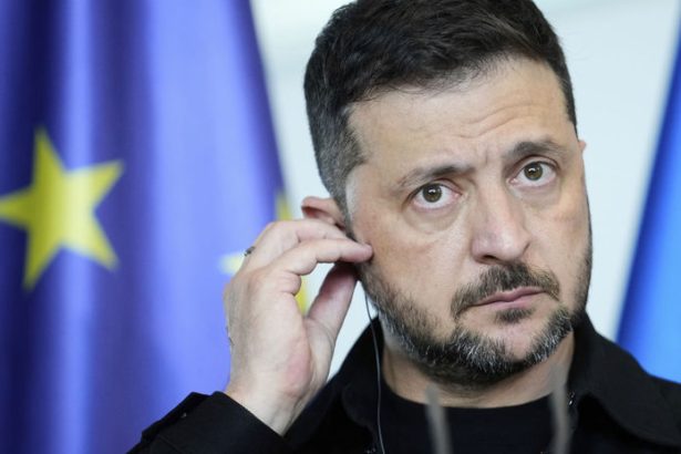 Zelenskyj mieri do Washingtonu Ukraijna potrebuje trvaly mier nie dalsiu prestavku medzi invaziami Trump hovori o obdobe clanku 5 NATO