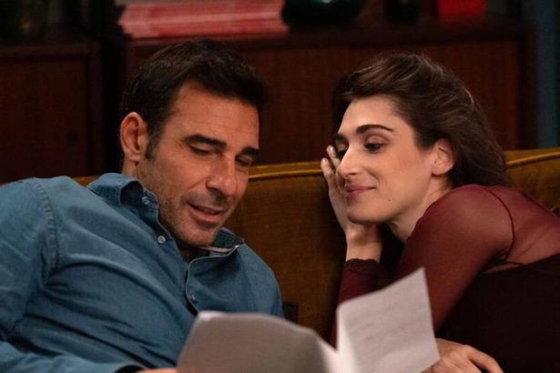 Blaznivo Vyborna nova komedia od rezisera Cudzincov