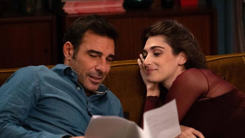 Blaznivo Vyborna nova komedia od rezisera Cudzincov