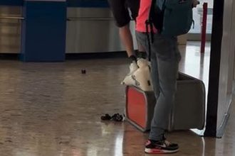 Boj o kazdy centimeter batoziny na letiskach