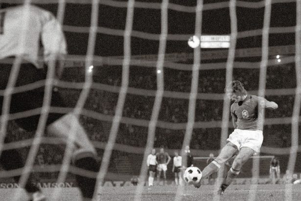 Historicky okamih UEFA pridelila titul majstrov Europy 1976 Slovakom