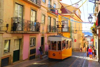 Ikonicka Gloria nie je jedinou pozemnou lanovkou Kde sa este cestuje