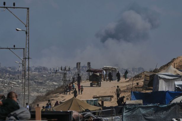 Izraelske utoky v Gaze zabili najmenej 57 ludi vratane deviatich z jednej rodiny