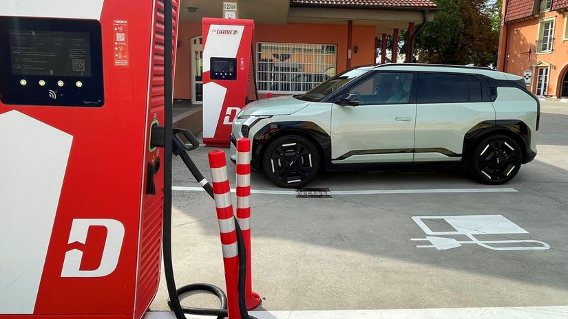 Kia EV3 nabije sa rychlo ako tvrdi