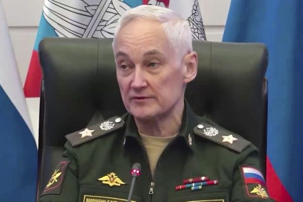 Kremel masivne prezbrojuje a chysta vojnu s NATO