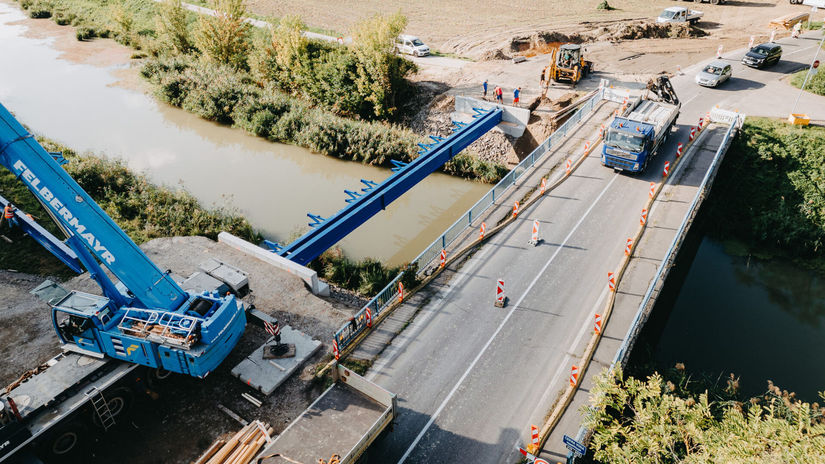 Obnova caka dolezity most pri Velkch Ulanoch uz vznika docasne premostenie