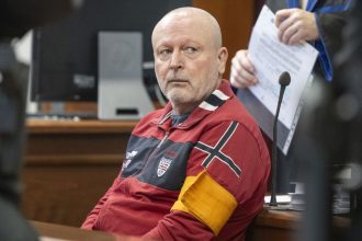 Proces s Robertom Lalisom v kauze starych vrazd sa zopakuje od zaciatku