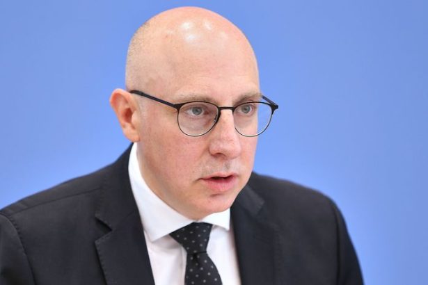 Prvykrat v historii povedie nemecku kontrarozviedku cudzinec