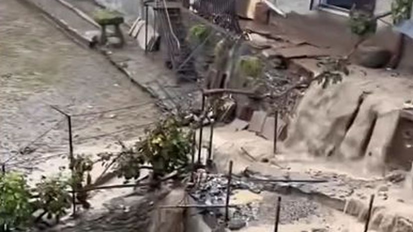 Severne Taliansko suzuju zaplavy a tornado