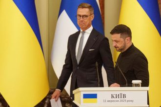 Stubb ukazal prstom na Fica a Orbana Financujete rusku vojensku masineriu