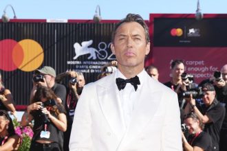 Tajomstvo odhalene Jude Law ako Vladimir Putin