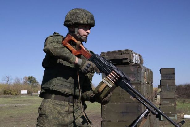 Z vazenia na front a spat do basy