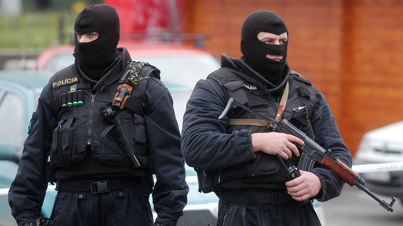 Akcia Dexter Policia v Hnusti zasahuje pre chemikalie