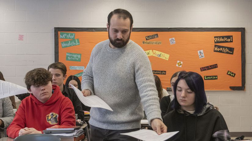 Az 50 tisic korun mesacne pre zacinajucich ucitelov