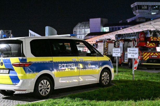 Drony paralyzovali letisko v Mnichove obmedzili tisice cestujucich Belgicko hlasi incident nad vojenskou zakladnou