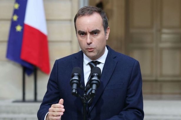 Francuzsko ma novu vladu zmeny su kozmeticke