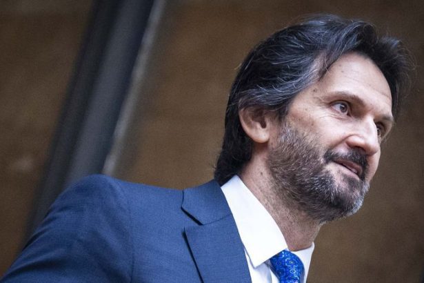 Kalinak pridal k navrhu zakona o energopomoci prilepok