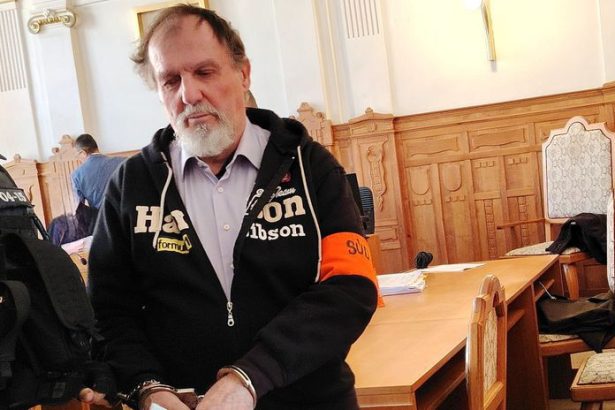 Na sude s Cintulom ukazali premierovo krvave oblecenie