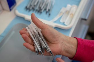 Polrocny chlapcek zomrel po ockovani vysetruje sa