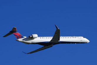 Skoro 200 ludi na palubach lietadiel sa zrazilo v New Yorku